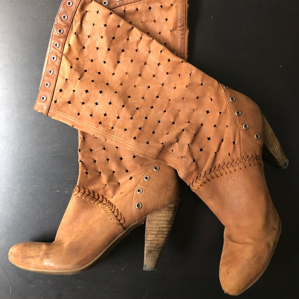 GUESS BOOTS
